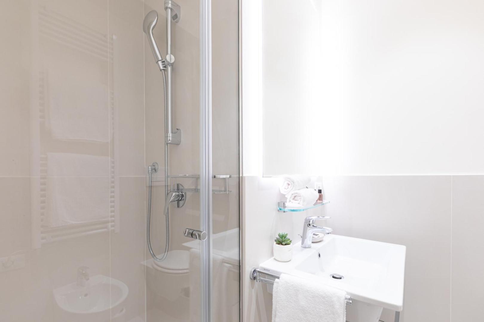 Centrale Suite With Balcony - Top Collection Milan Luaran gambar