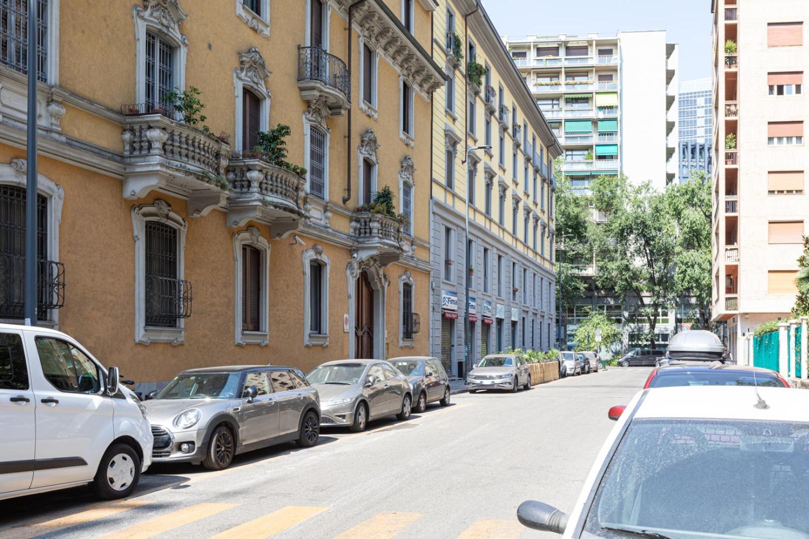 Centrale Suite With Balcony - Top Collection Milan Luaran gambar